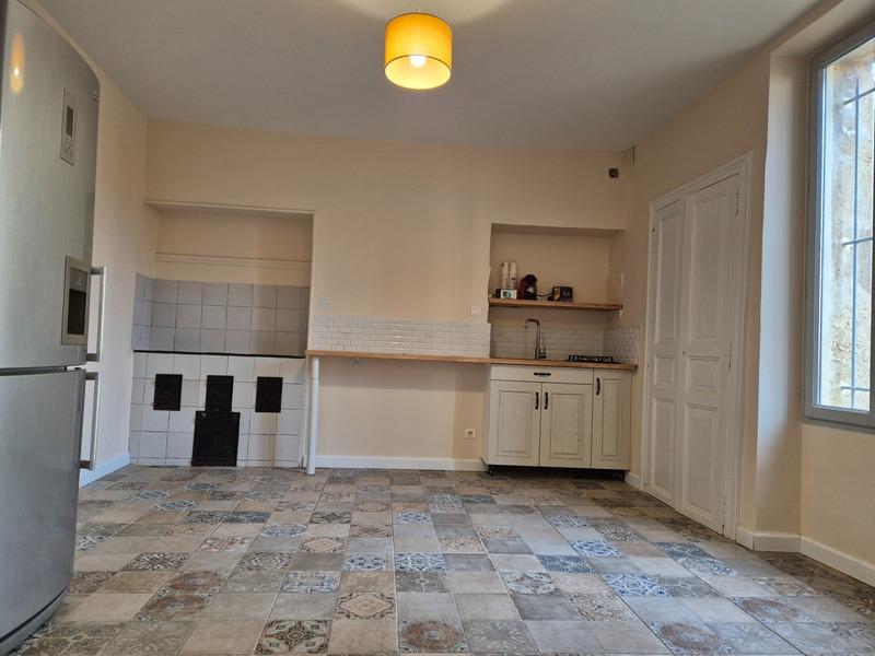 Maison - 200 m² - 8 pièces