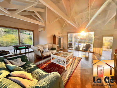 Maison - 278 m² - 7 pièces