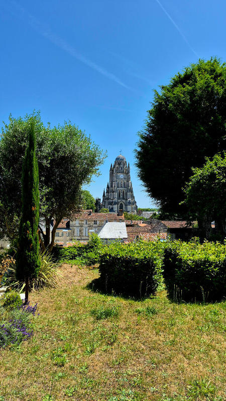 Maison - 379 m² - 12 pièces