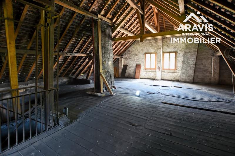 Maison - 360 m² - 10 pièces