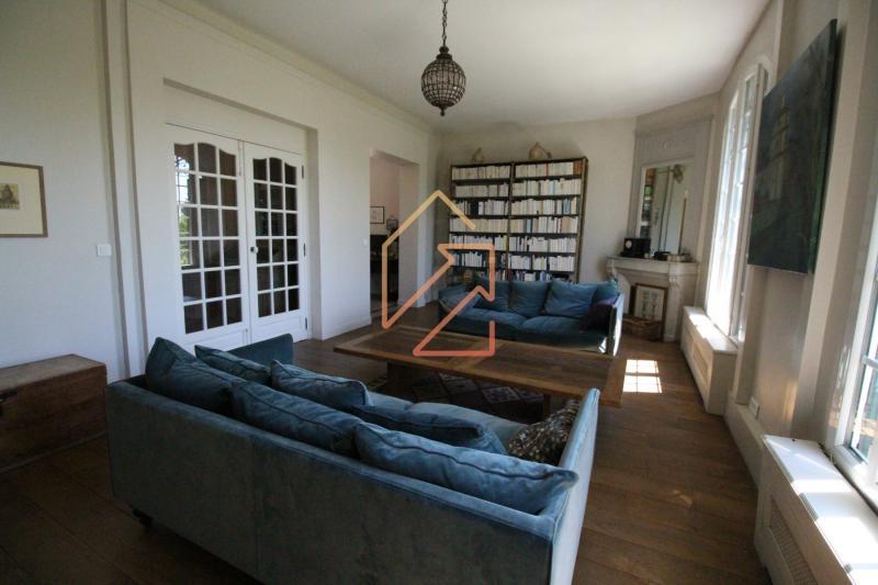 Maison - 230 m² - 6 pièces