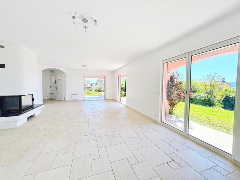 Maison - 160 m² - 5 pièces