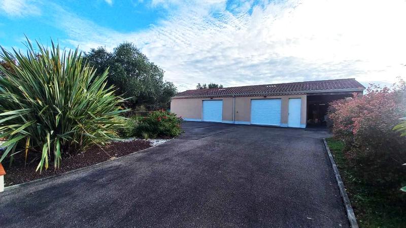 Maison - 194 m² - 6 pièces