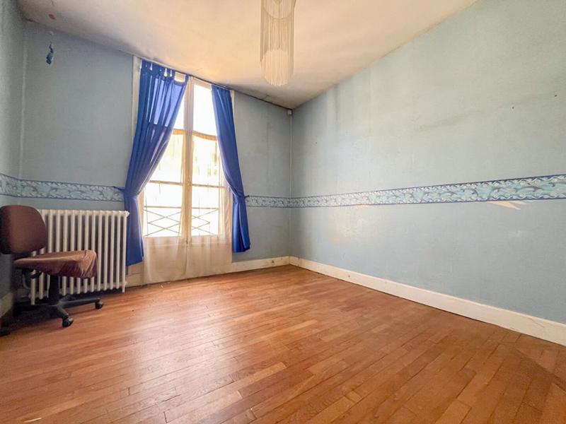 Maison - 224 m² - 11 pièces