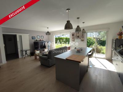 Maison - 104 m² - 5 pièces