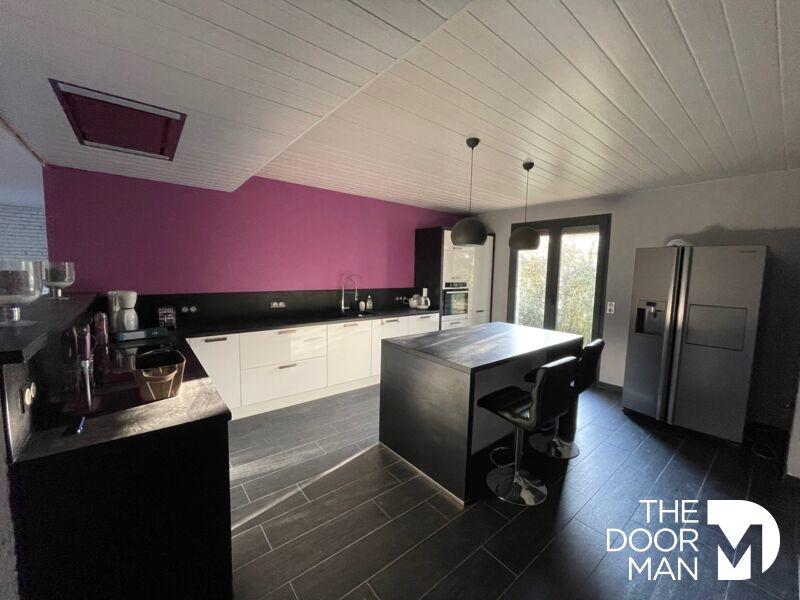 Maison - 204 m² - 5 pièces