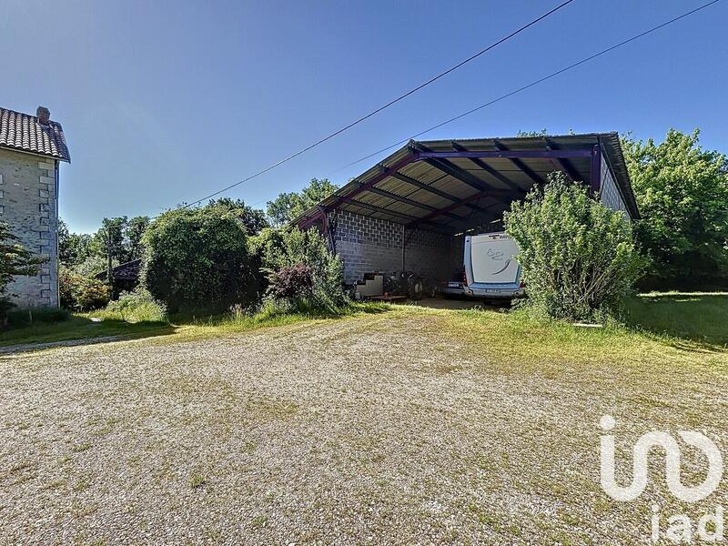 Maison - 375 m² - 10 pièces