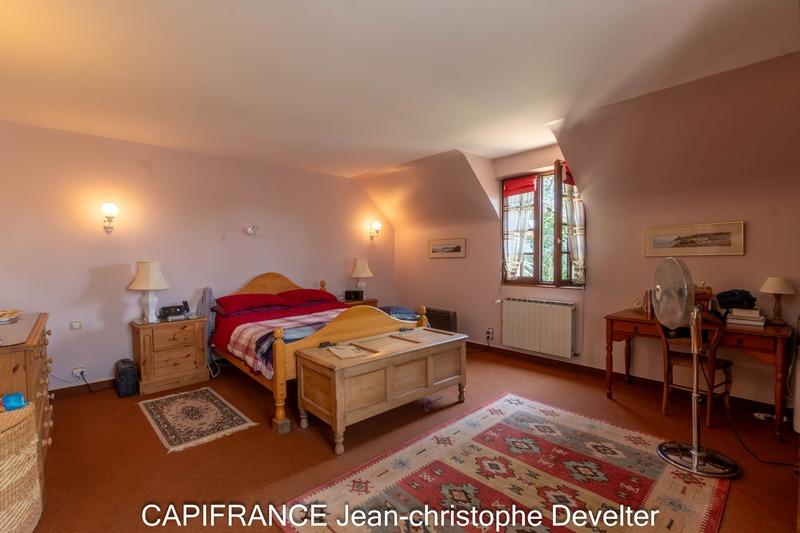 Maison en pierre - 250 m² - 8 pièces