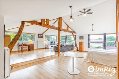 Maison - 305 m² - 6 pièces