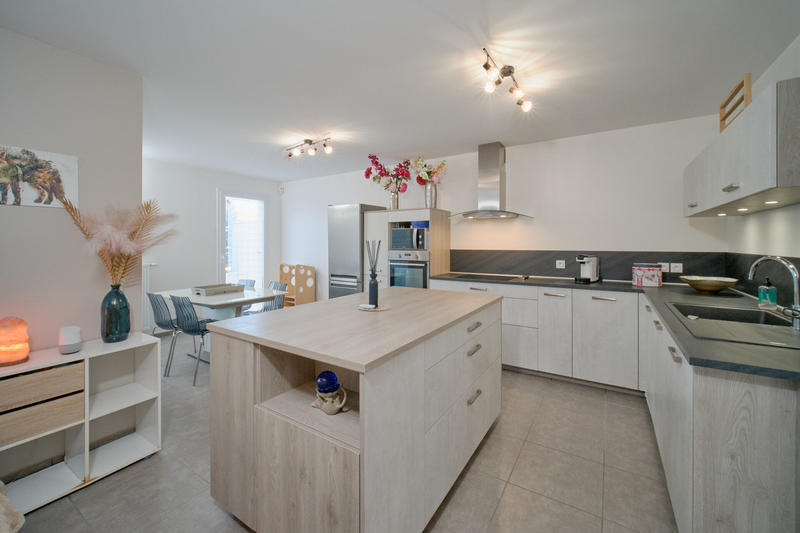 Appartement - 87 m² - 4 pièces