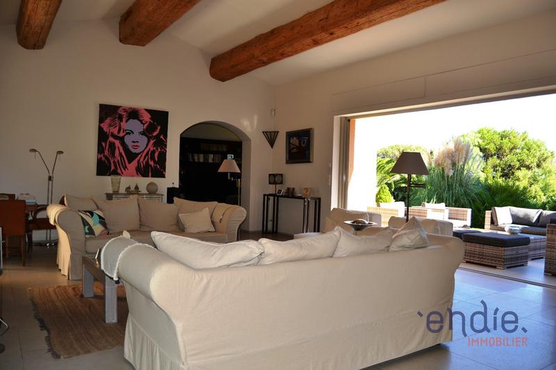 Maison - 320 m² - 6 pièces