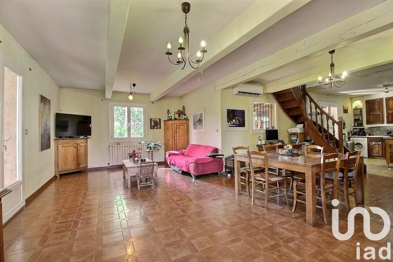 Maison - 195 m² - 7 pièces