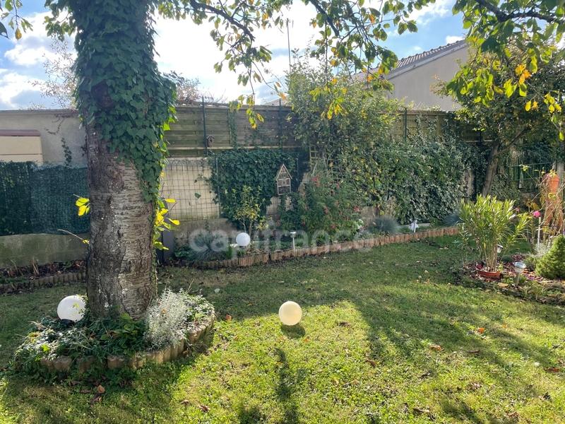 Maison - 86 m² - 4 pièces