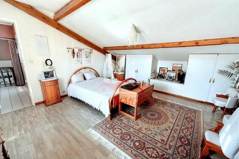 Duplex - 105 m² - 5 pièces