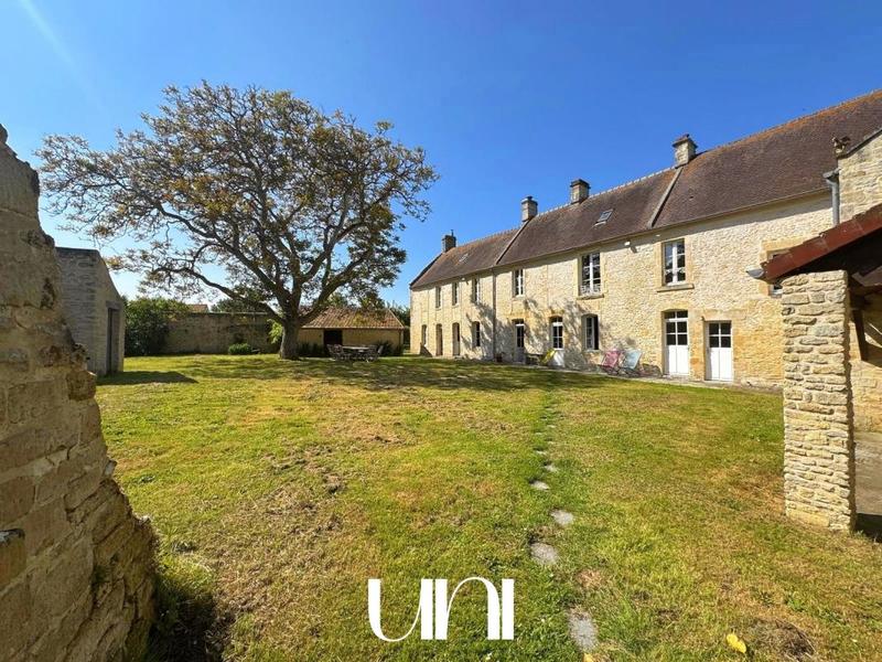 Maison - 228 m² - 7 pièces