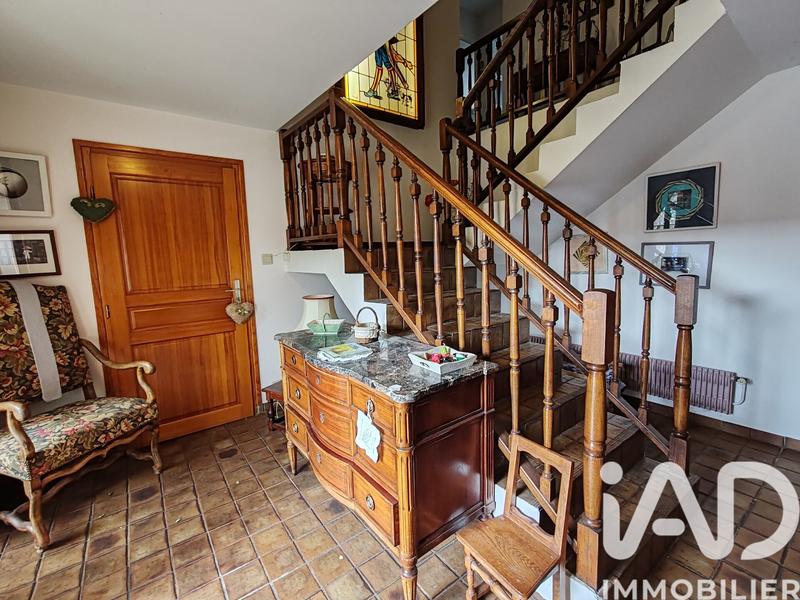Maison - 203 m² - 7 pièces