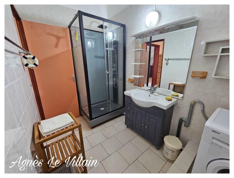 Maison - 234 m² - 12 pièces