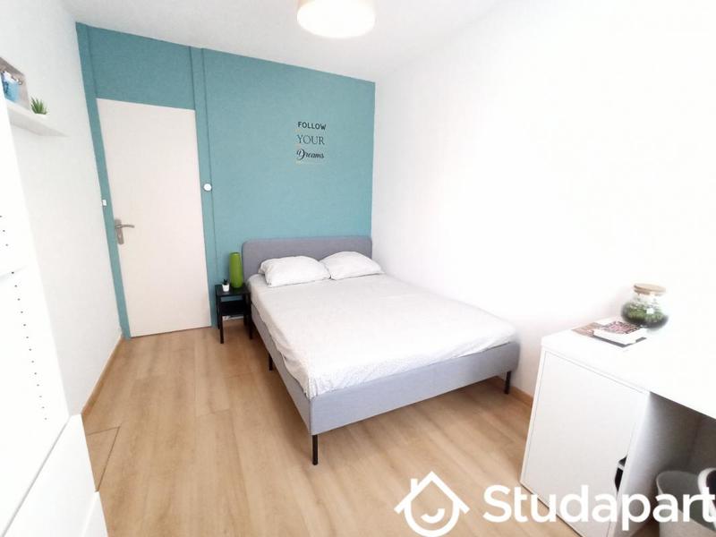 Chambre - 12 m² - 1 pièce