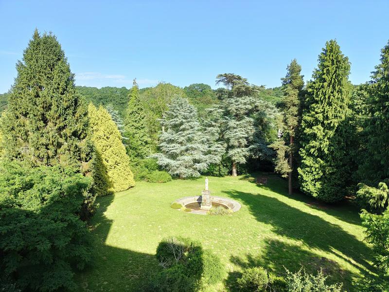 Maison - 800 m² - 10 pièces