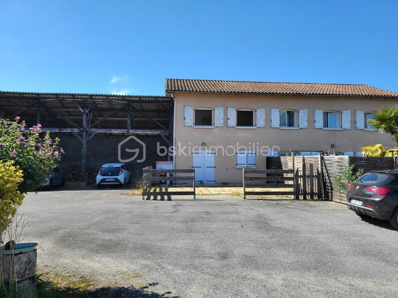 Maison - 450 m² - 19 pièces