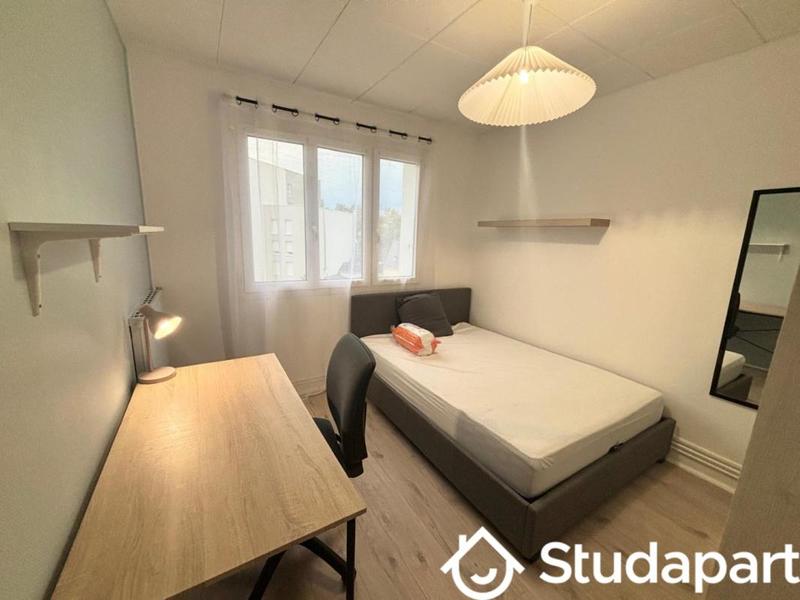 Chambre - 10 m² - 1 pièce