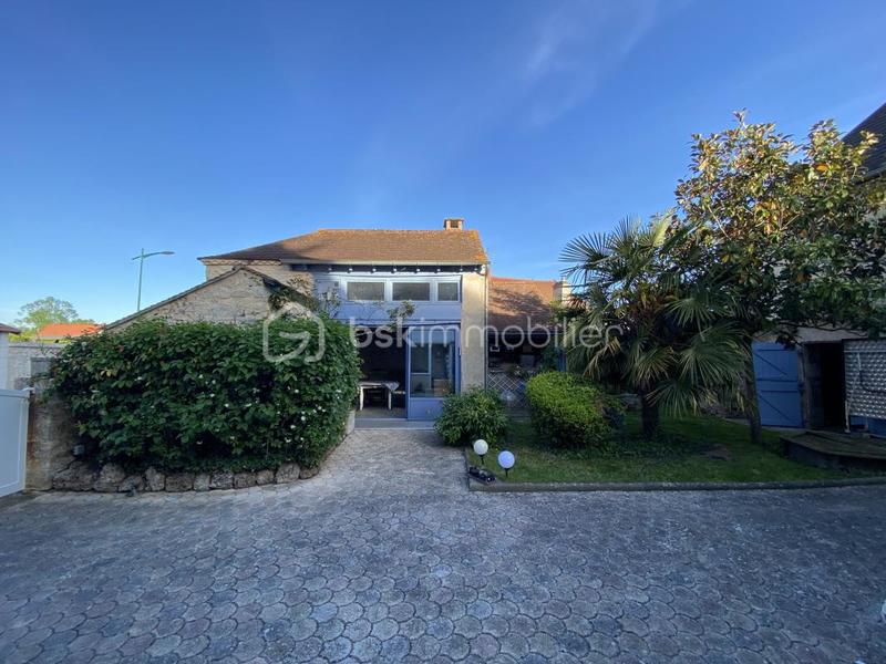 Maison ancienne - 246 m² - 9 pièces