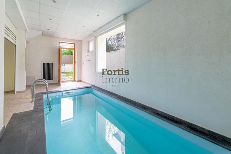 Demeure - 297 m² - 8 pièces