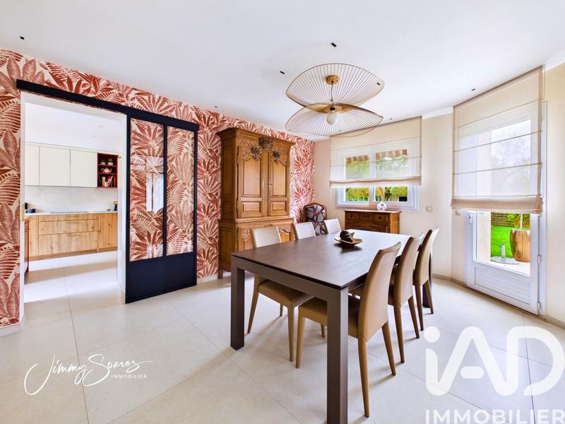 Maison - 190 m² - 8 pièces