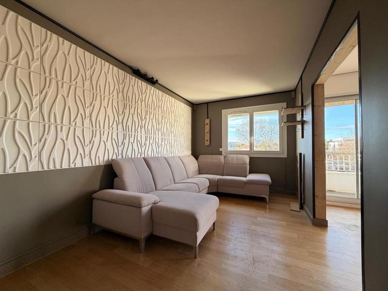 Appartement - 93 m² - 4 pièces