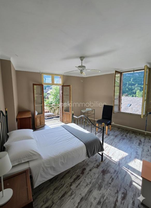 Immeuble - 290 m² - 10 pièces