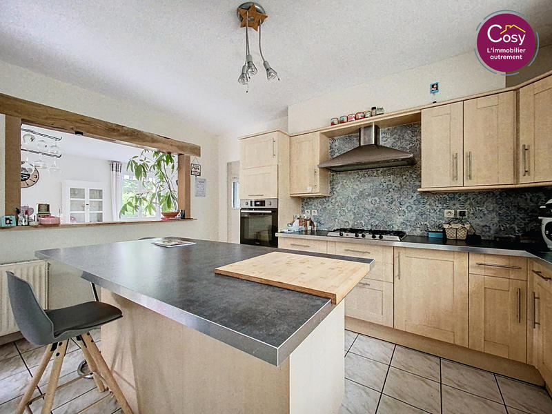 Maison - 198 m² - 7 pièces