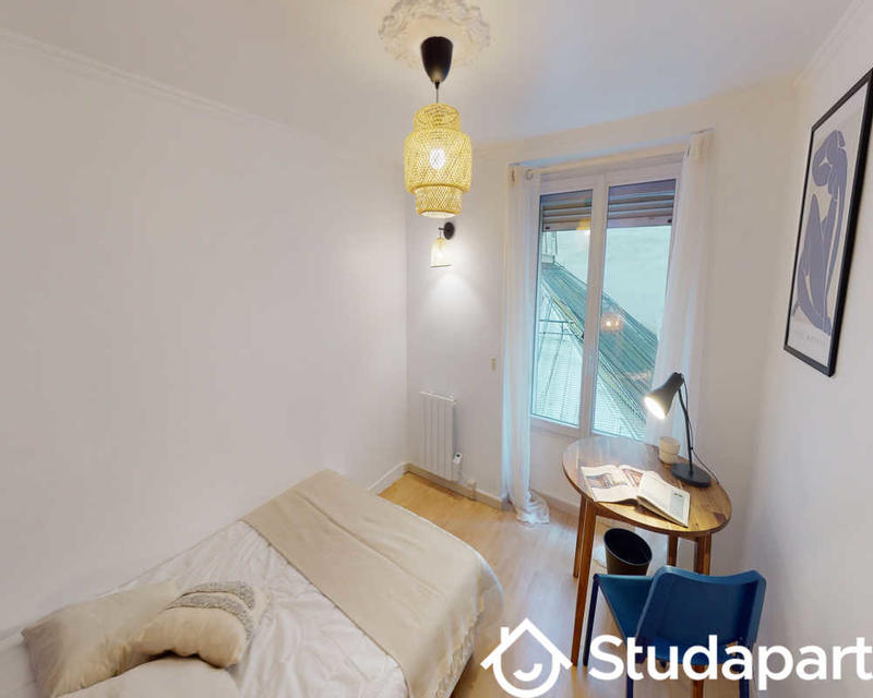 Chambre - 70 m² - 1 pièce