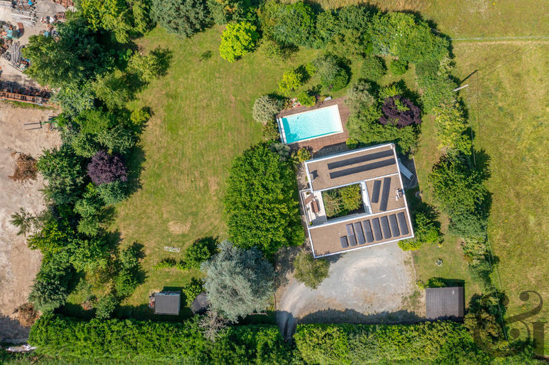 Maison - 254 m² - 7 pièces