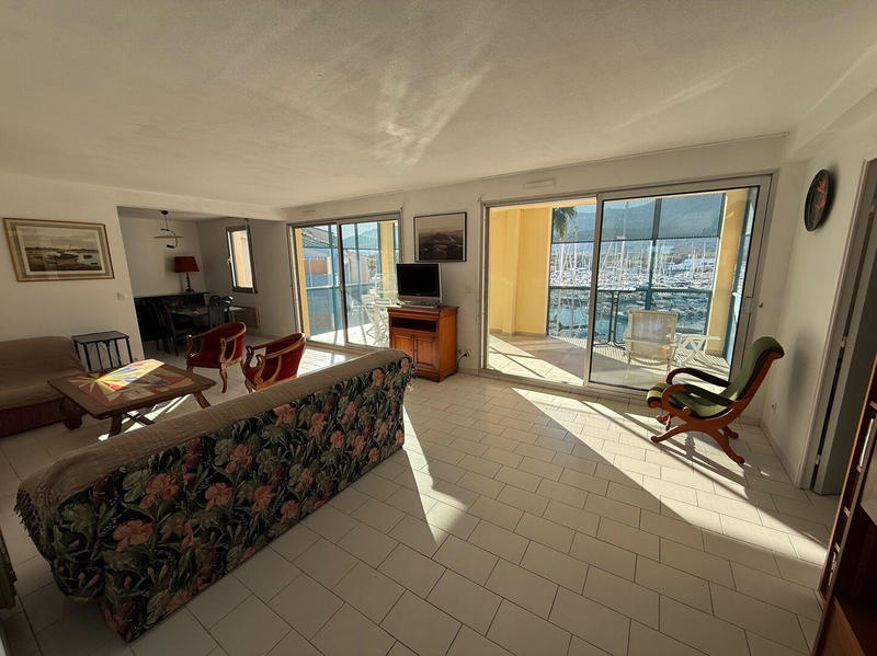 Appartement - 102 m² - 4 pièces