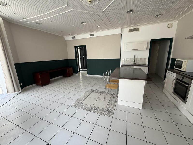 Maison - 94 m² - 5 pièces