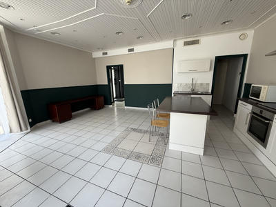 Maison - 94 m² - 5 pièces