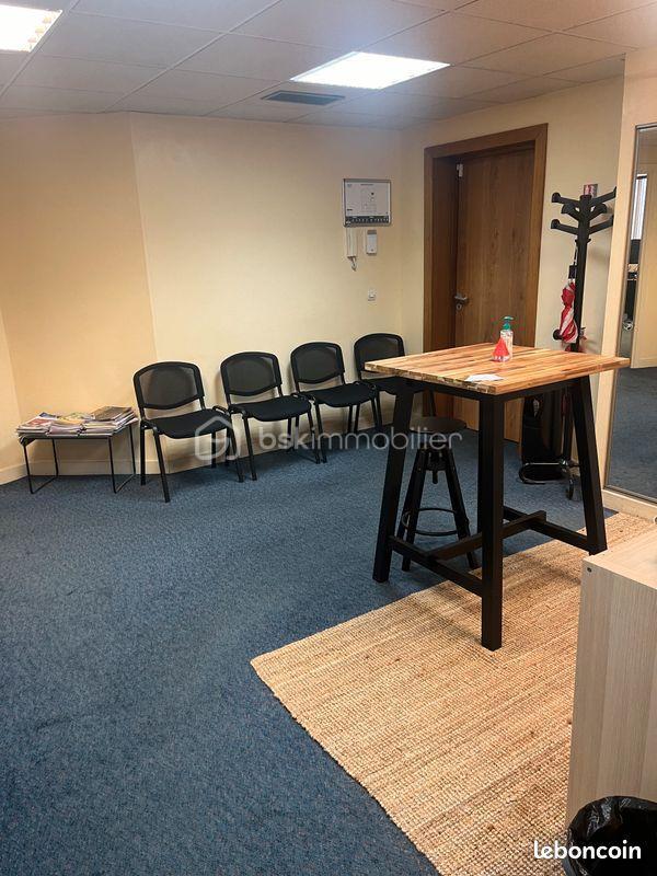 Bureau - 117 m² - 5 pièces