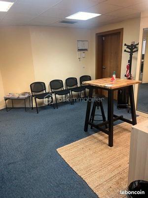 Bureau - 117 m² - 5 pièces