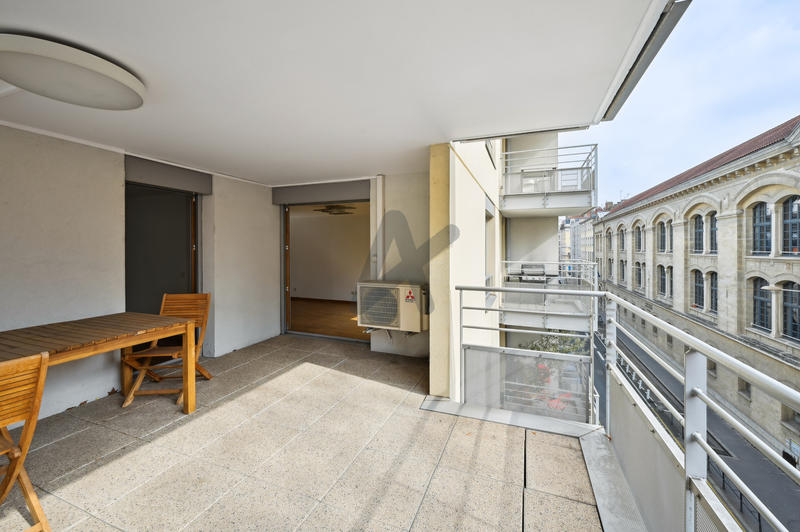 Appartement - 121 m² - 5 pièces