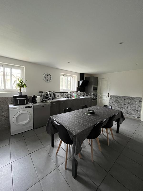 Maison - 122 m² - 6 pièces