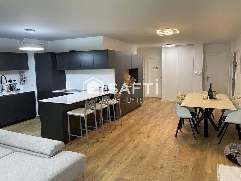 Appartement - 97 m² - 4 pièces