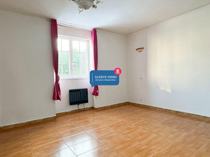 Maison - 203 m² - 5 pièces