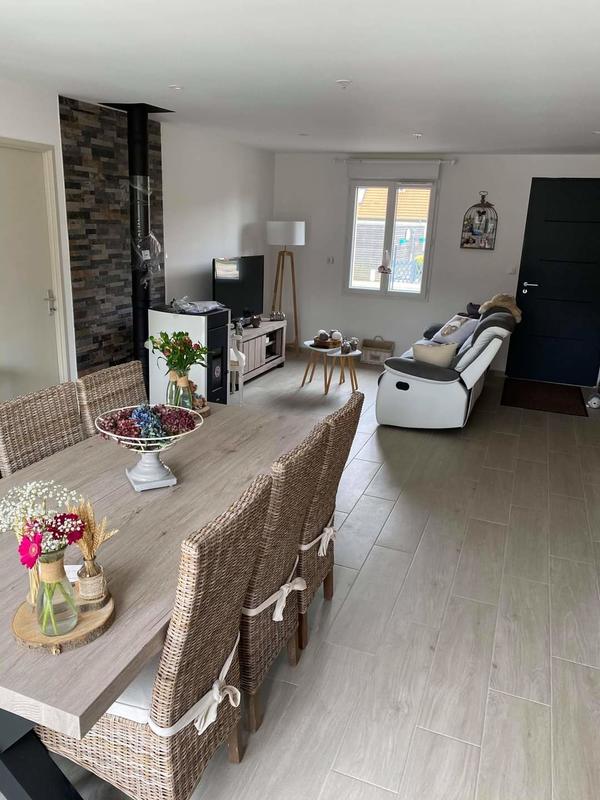 Maison - 90 m² - 4 pièces