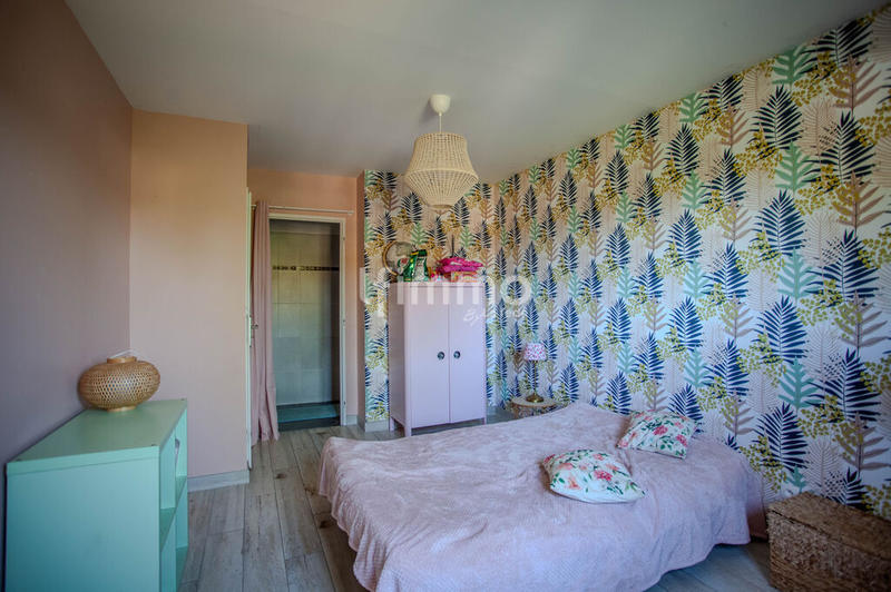 Pavillon - 156 m² - 7 pièces