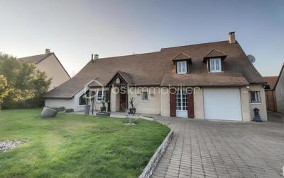 Maison - 200 m² - 8 pièces