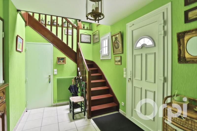 Maison - 223 m² - 7 pièces