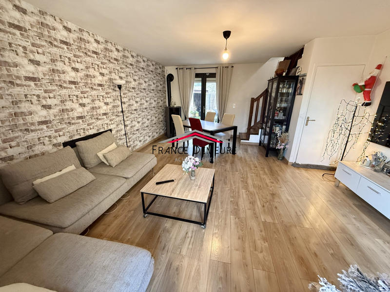 Maison traditionnelle - 108 m² - 5 pièces