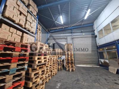 Entrepôt - 4 385 m²