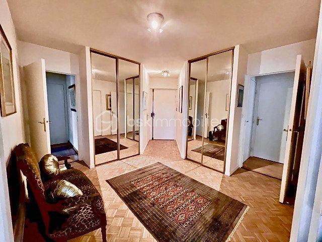 Appartement - 111 m² - 4 pièces