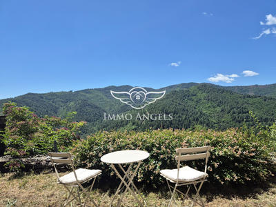 Maison - 145 m² - 9 pièces